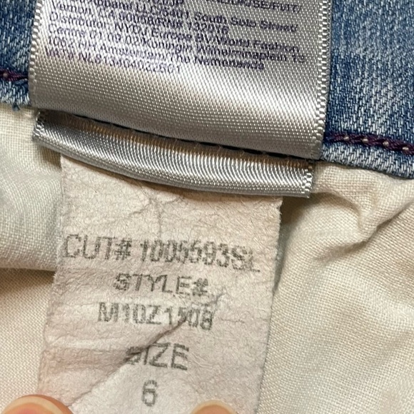NYJD Cutt Off Shorts Size 6 Jeans Womens Blue Denim Cotton Flat Front Light Blue - Picture 13 of 14